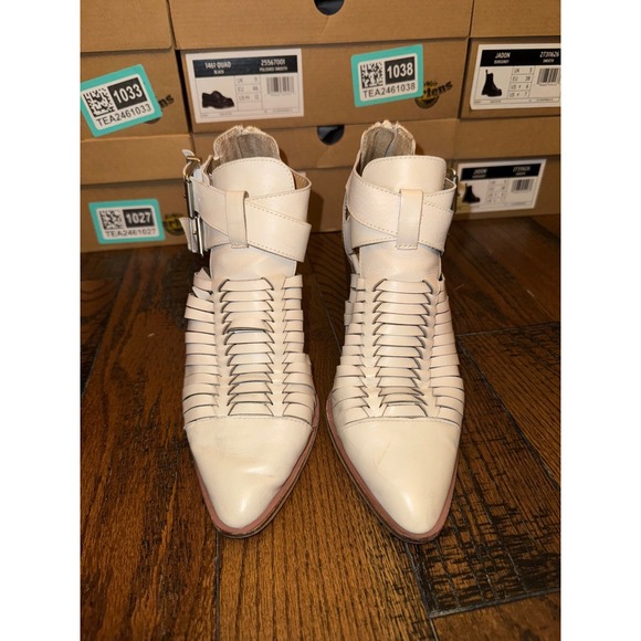 Gianni Bini White Leather Strappy Buckle Block Heel Ankle Booties Women 8M - Picture 2 of 7